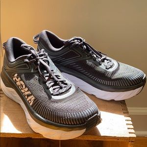 Hoka One One Bondi 7